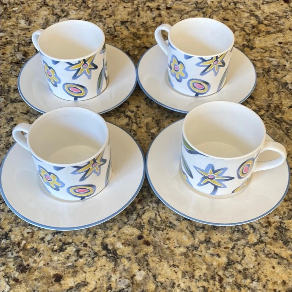 Pottery Barn off-white, Blue and Yellow Bunch, coffee/tea Mugs. Set of 4